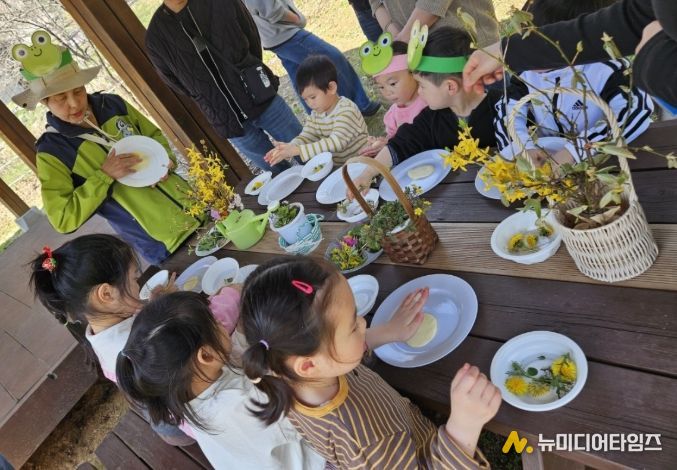증평 좌구산 별천지숲인성학교, 봄 소풍 단체 발길