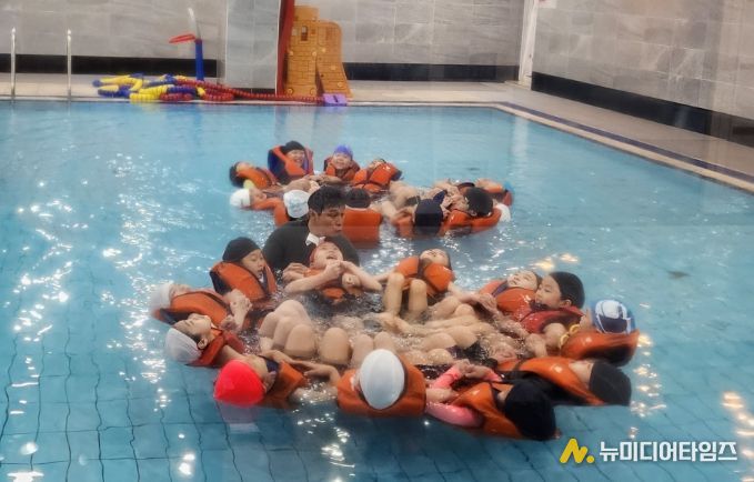 초등학생 3만 8천 명 대상 ‘생존수영’ 교육