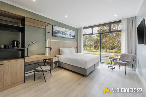 Park Inn by Radisson Melbourne Carlton - room