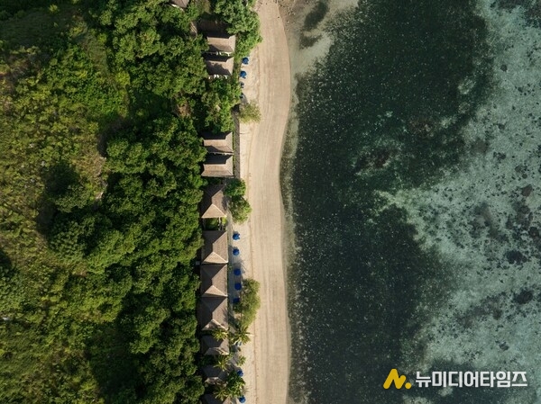 수다말라 리조트, 태양광 에너지 도입과 산호초 복원으로 지속가능 관광 강화